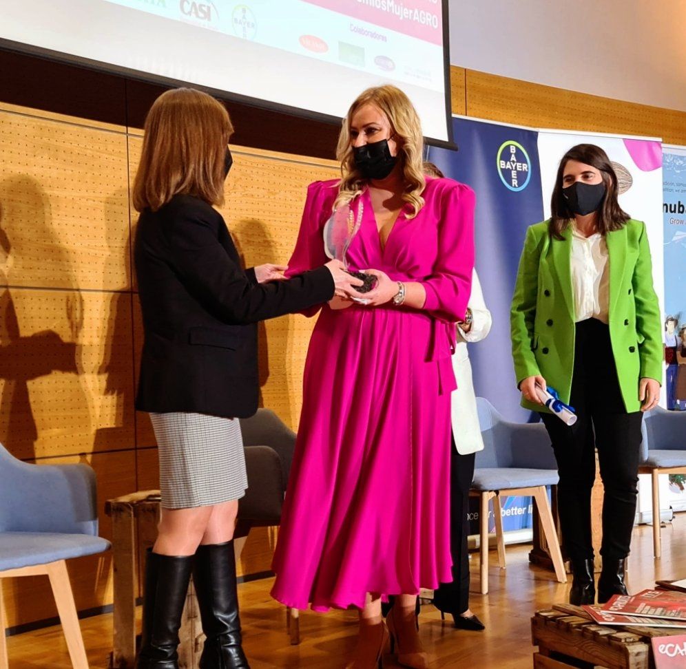 Verdimed recibe el Premio Mujer Agro 2022